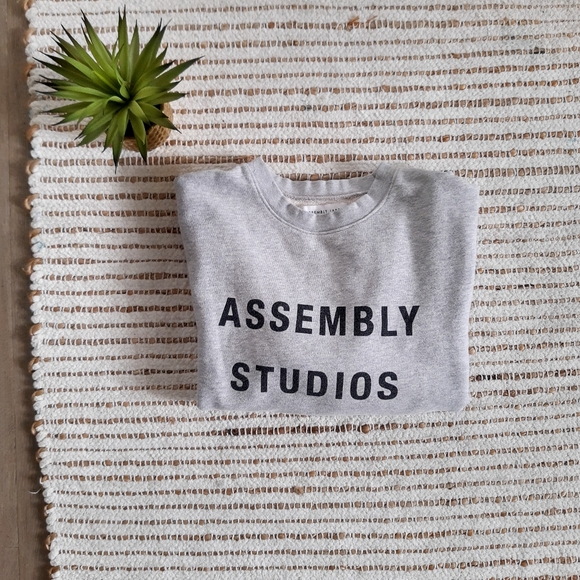 Sweater - Picture 3 of 9